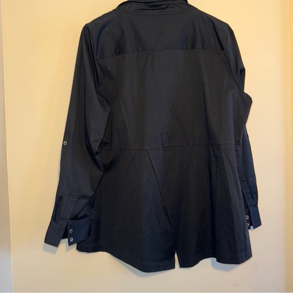 Soft Surrounds Long Roll Tab Sleeve Button Up Shirt Black w/ Ruffle Collar Sz XL - Picture 2 of 10